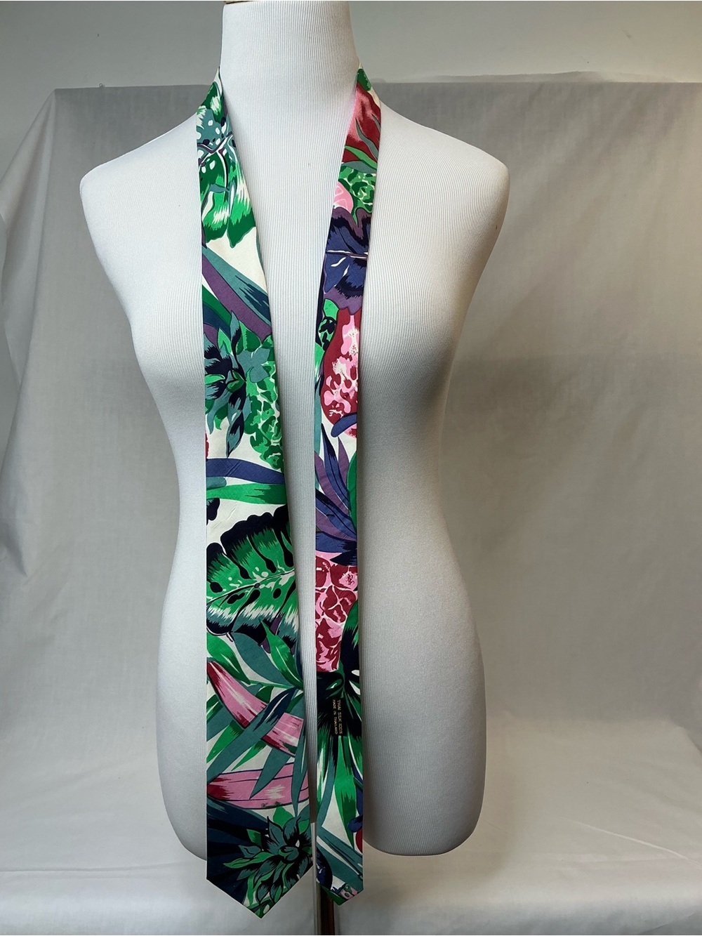 2039 - Floral Print Skinny Tie in Green and Pink